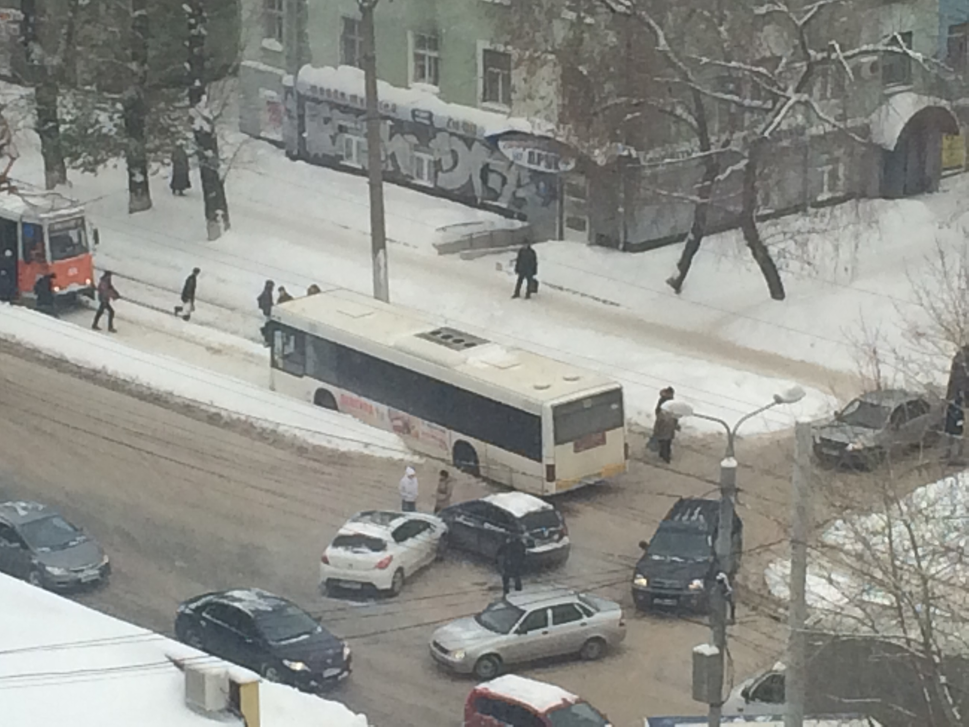 Очередная авария с участием пассажирского транспорта у ДК Солдатова