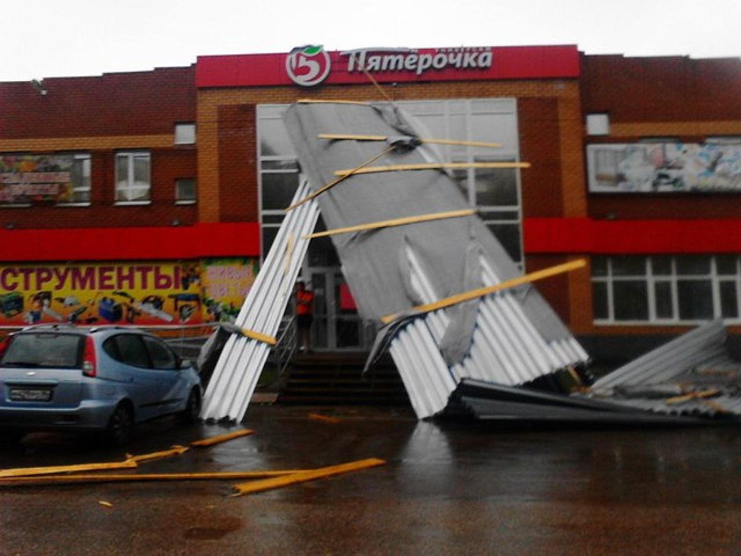 После урагана в Чернушке водители отсудили у владельца супермаркета более 500 тысяч рублей