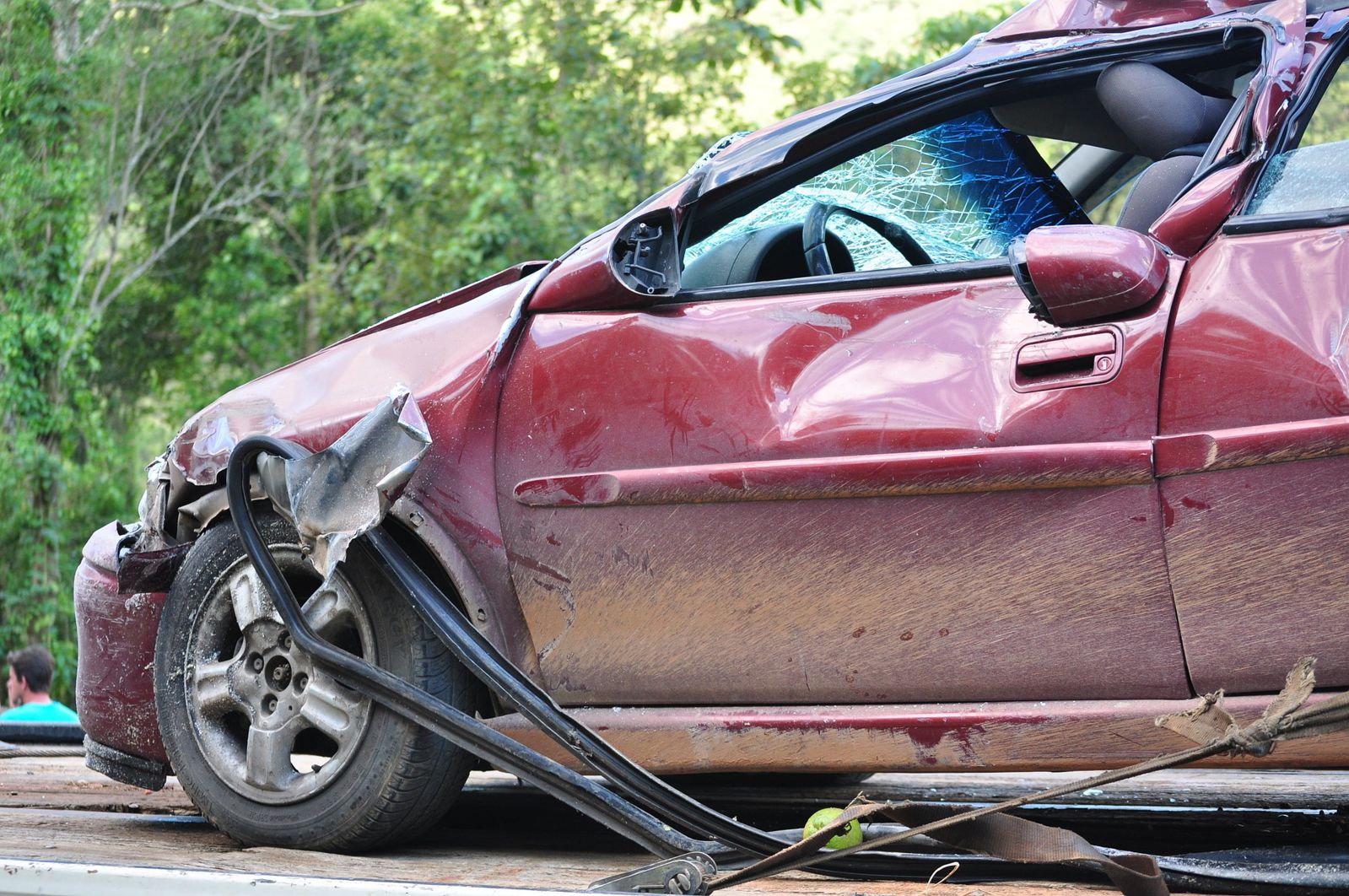 В Прикамье водитель легковушки умер при столкновении с грузовиком 