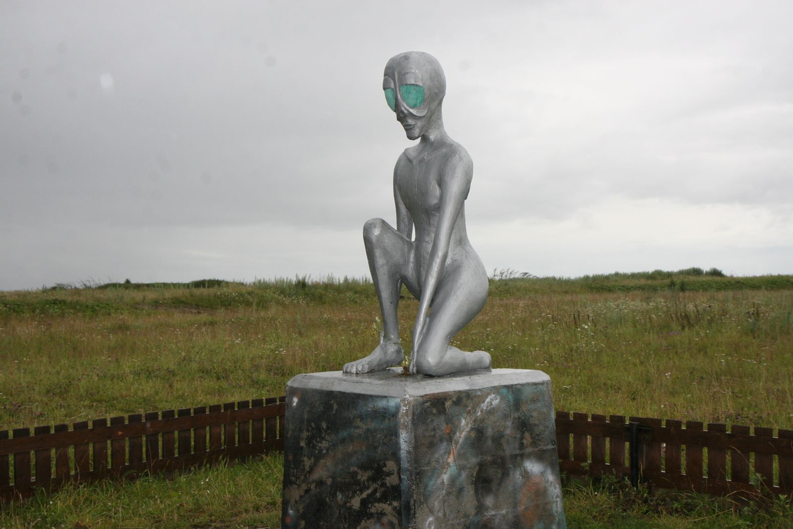 Памятник инопланетянину Алёшеньке в Молёбке отправили на реставрацию 
