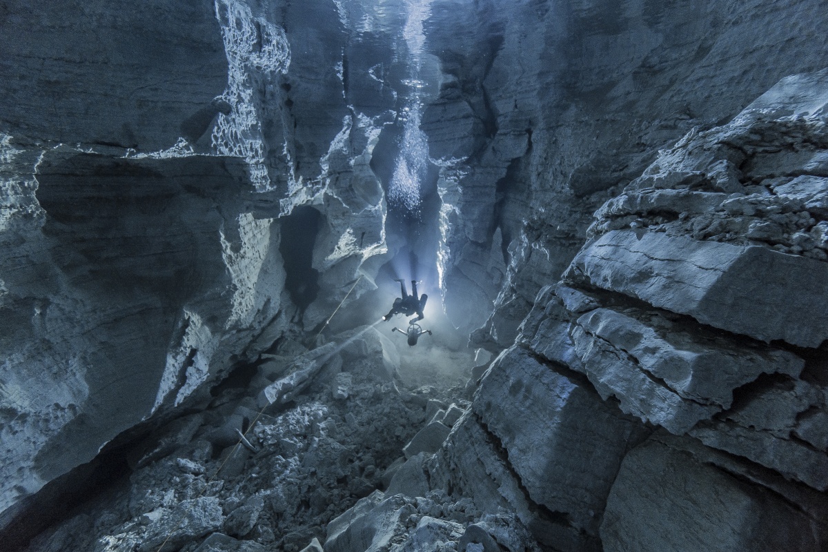  Дайвер из Перми получил престижную награду за фото Ординской пещеры