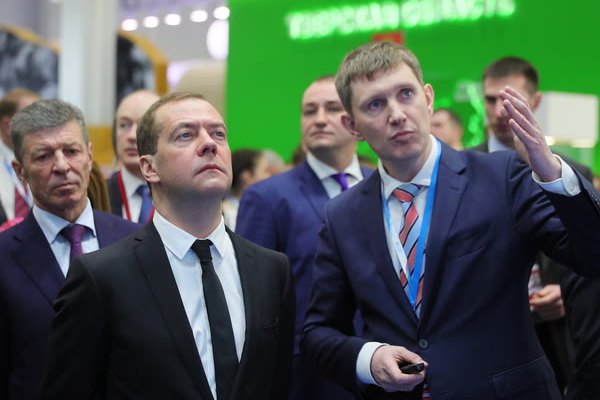 Дмитрий Медведев расспросил губернатора Пермского края о прямых эфирах в Instagram