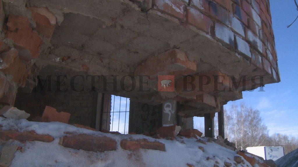 Старая водонапорная башня на Нагорном в Перми под угрозой обрушения