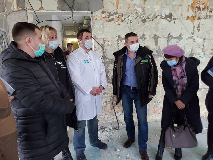 В больнице Березников срочно ремонтируют помещение, в нем разместят ПЦР лаборатория