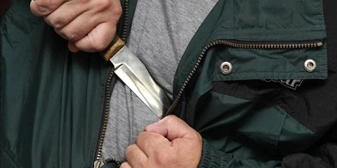В Пермском крае арестовали ворвавшегося в магазин с ножом мужчину 