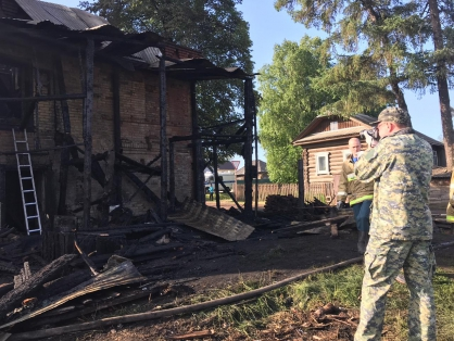 В Прикамье при пожаре в жилом доме погибли трое детей