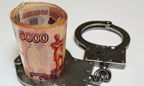 В Перми директора вуза обвинили в пяти коррупционных преступлениях