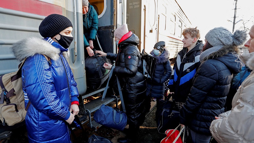 В Пермский край в конце недели приедут пять сотен беженцев из ДНР и ЛНР