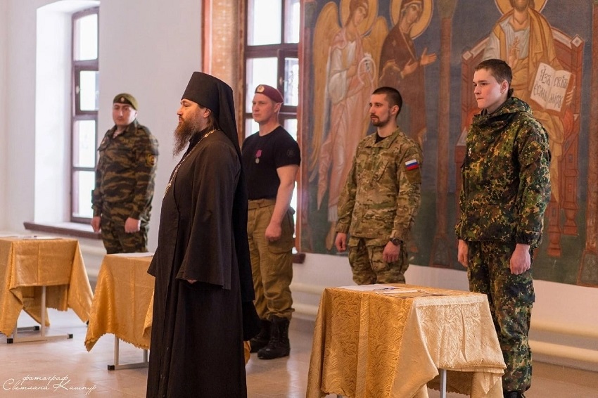 Настоятель Белогорского монастыря ушел на фронт