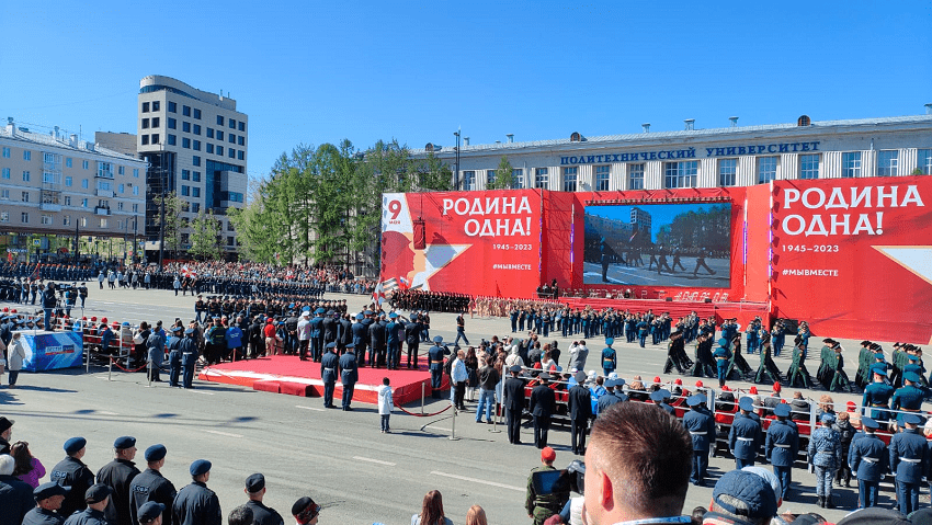 В параде Победы приняли участие более двух тысяч военнослужащих Пермского гарнизона