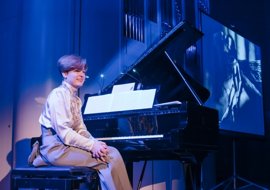Известная пианистка Полина Осетинская приглашает юных пермяков на разговор о музыке