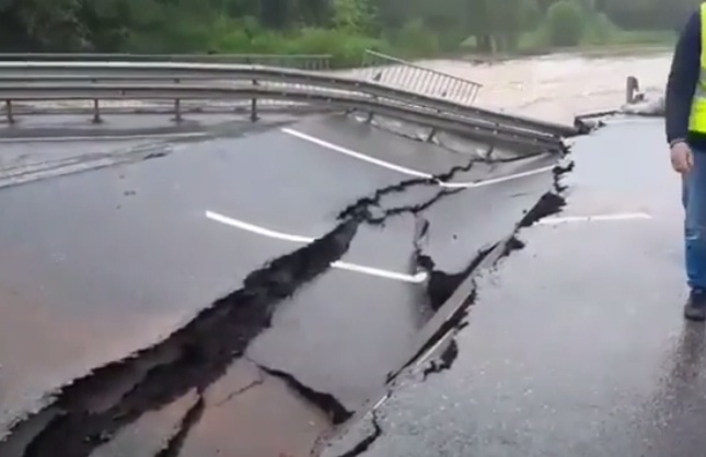 На трассе Пермь — Екатеринбург обрушился мост