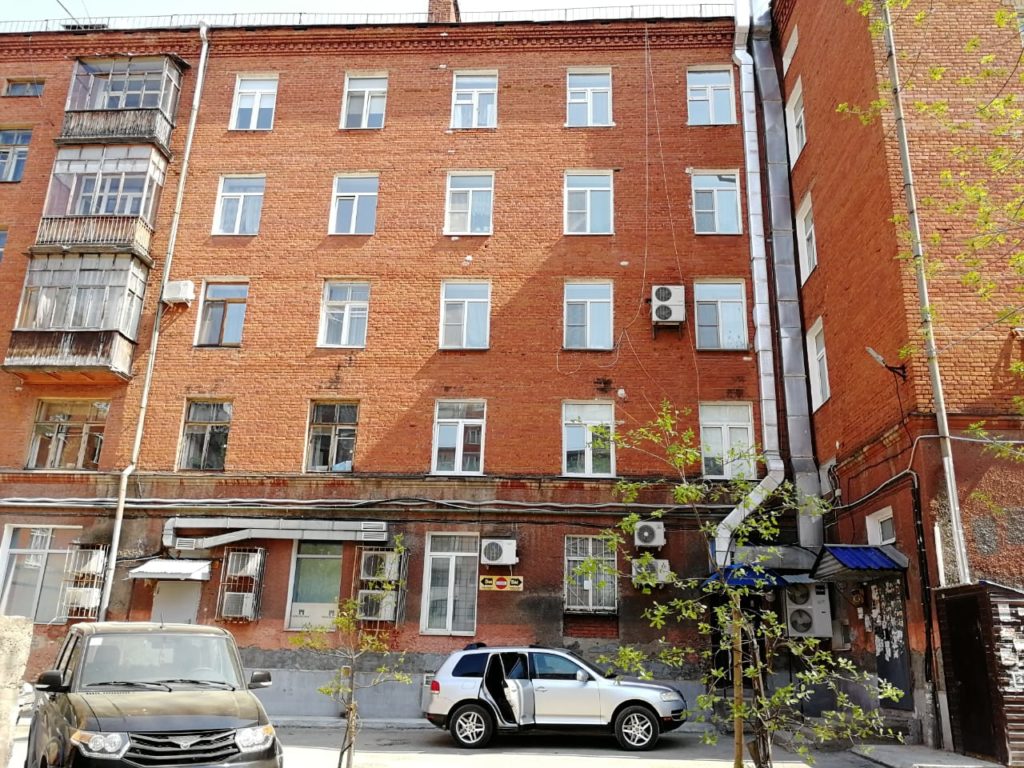Управляющая компания дома по Куйбышева, 103 взыщет долги с жителей через суд 
