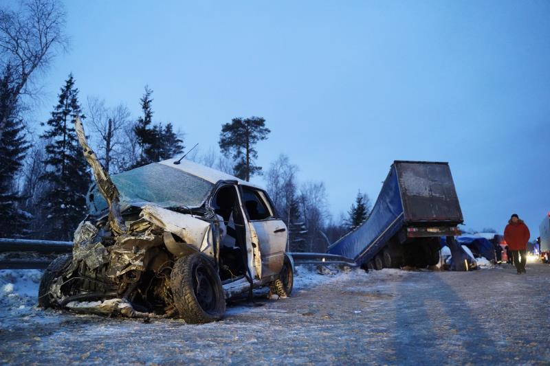 После массовой аварии под Краснокамском двое пострадавших остаются в тяжелом состоянии
