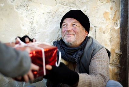 В Перми начался сбор подарков к Новому году для бездомных людей 