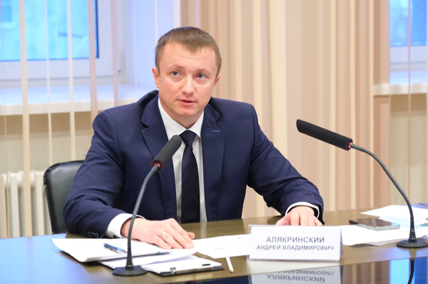 Министр транспорта Пермского края Андрей Алякринский подвел предварительные итоги дорожного сезона 2021 года