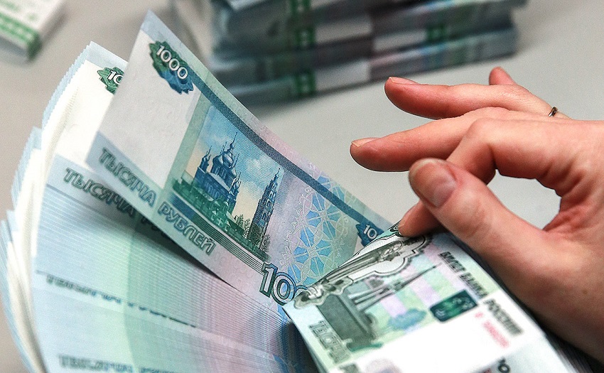 Работодатели в Пермском крае повышают зарплату из-за дефицита кадров