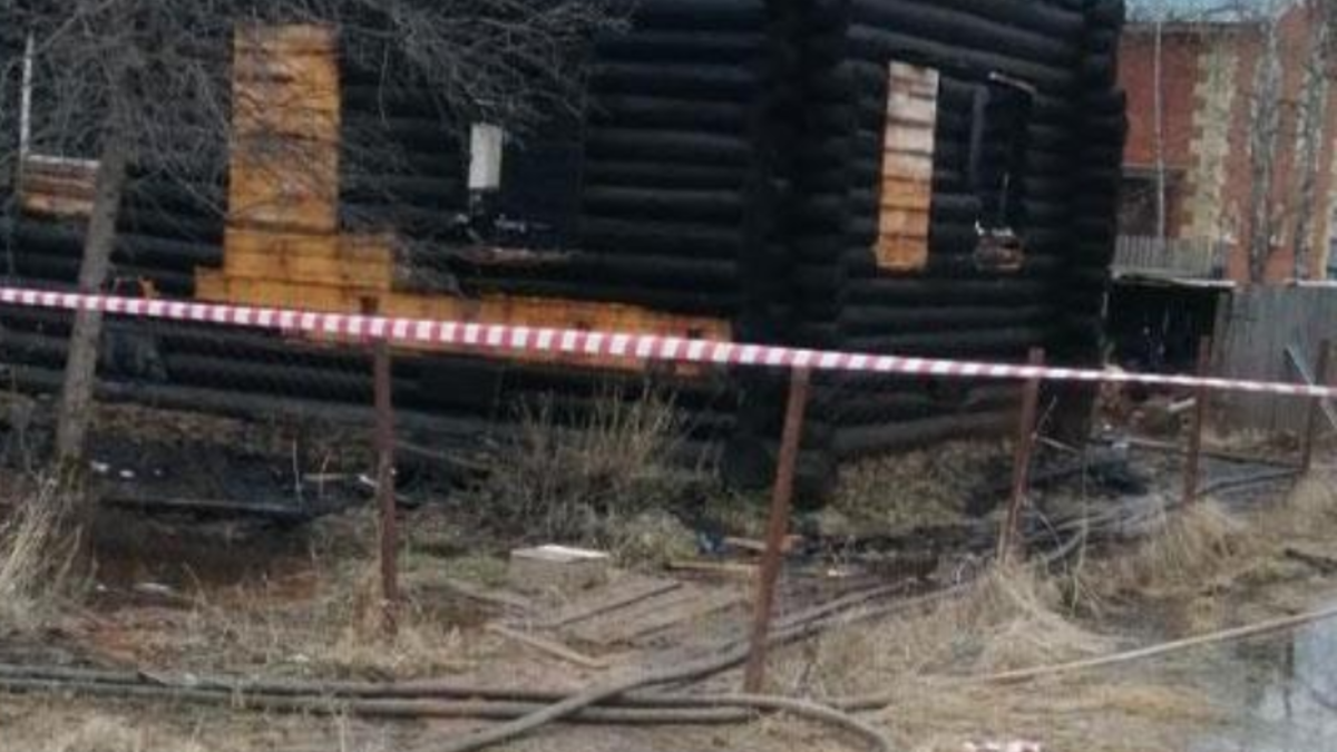 Двое детей и шесть взрослых погибли на пожаре в Кудымкаре