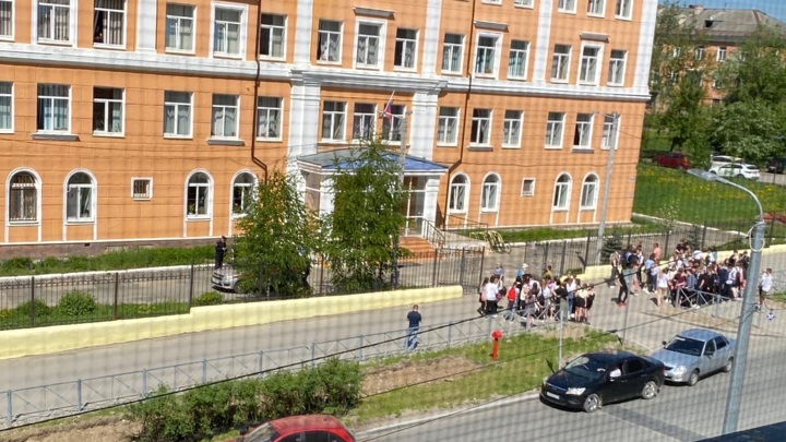 Напавший на преподавателя с ножом школьник из Березников не состоял на учете