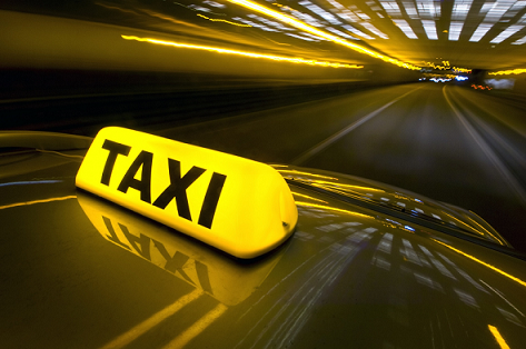 В Прикамье такси не одним цветом: Минтранс ответил на просьбу об отмене единого цвета такси