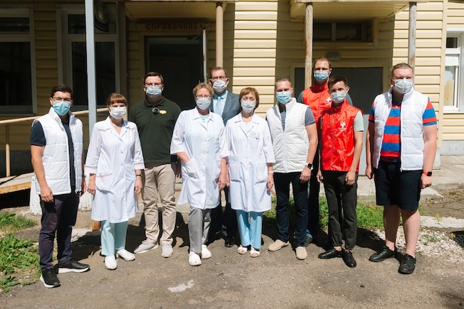 Пермские волонтёры организовали акцию поддержки для маленьких пациентов краевой клинической инфекционной больницы