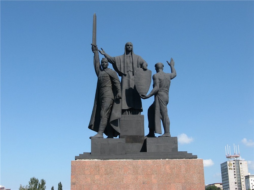 Ремонт памятника Героям фронта и тыла обойдется пермским властям в четыре миллиона рублей