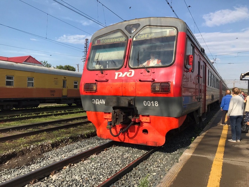 В Прикамье неосмотрительную женщину сбил поезд
