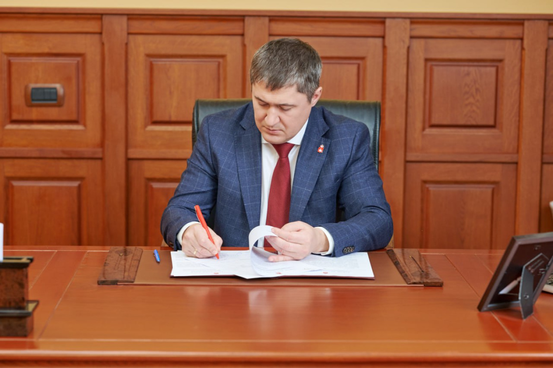 Губернатор Махонин пообещал сохранить стелу к 250-летию Перми