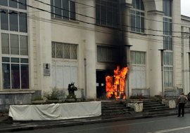 В Перми загорелось здание Речного вокзала